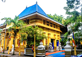 Buddhist Temple in Colombo